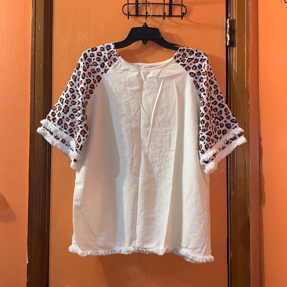 *4 items for $25* MISSLOOK Top cheetah print fringes on trim size 2X